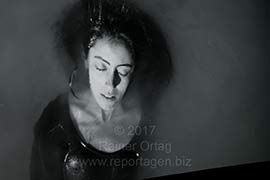 Shirin Neshat - Kunsthalle Tbingen vom 1. Juli bis 29. Oktober 2017