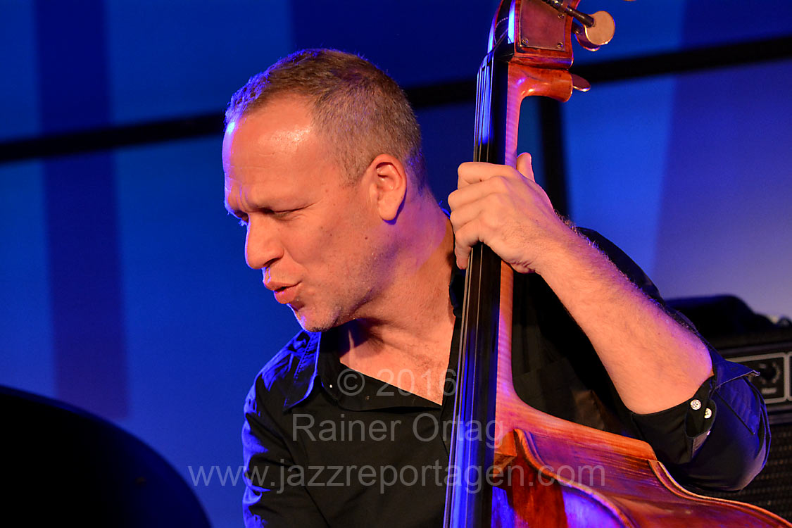 Avishai Cohen - jazzopen Stuttgart am Mo. 9.7.2016