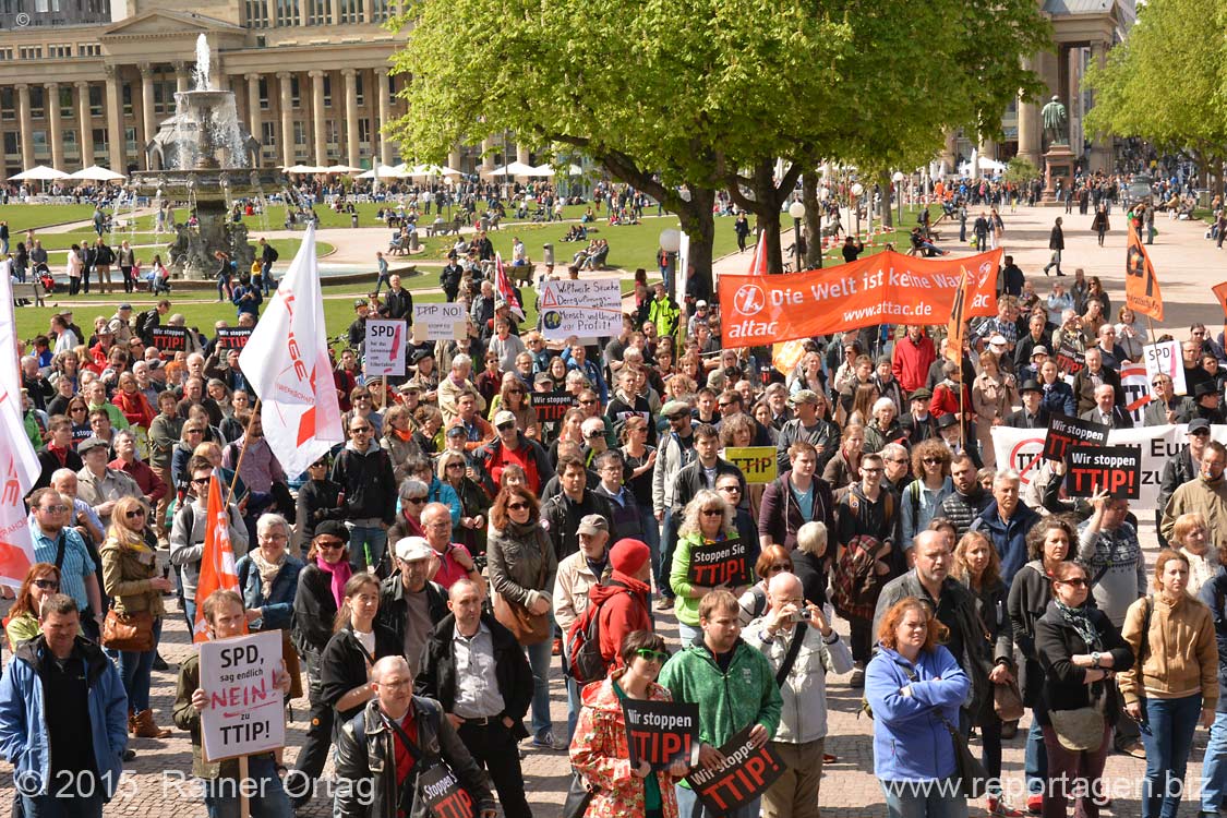 Demonstration gegen TTIP, CETA und TISA in Stuttgart am 18. April 2015